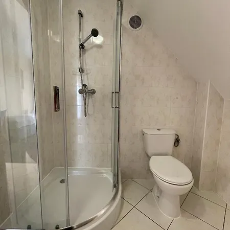 בית אירוח Adania 1 גרצי'יבובו