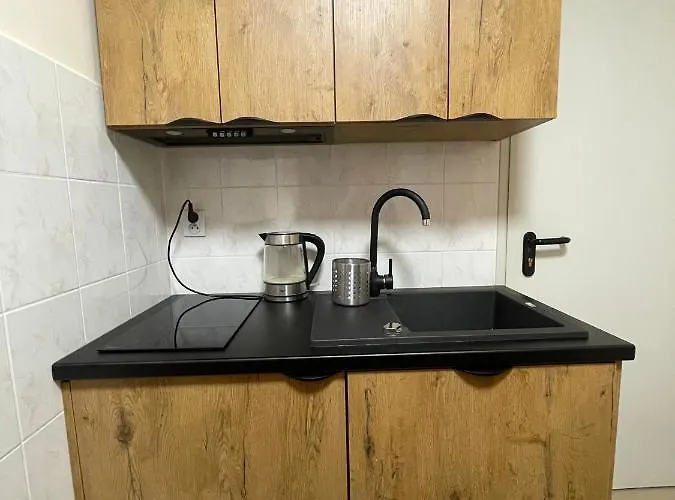 Adania 1 * グジボボ