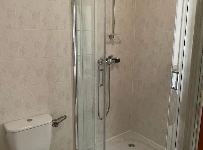 Adania 1 ホームステイ グジボボ