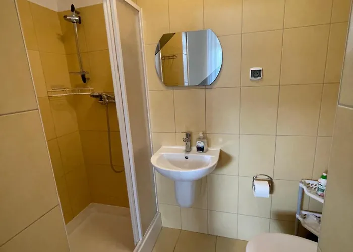 ホームステイ Adania 1